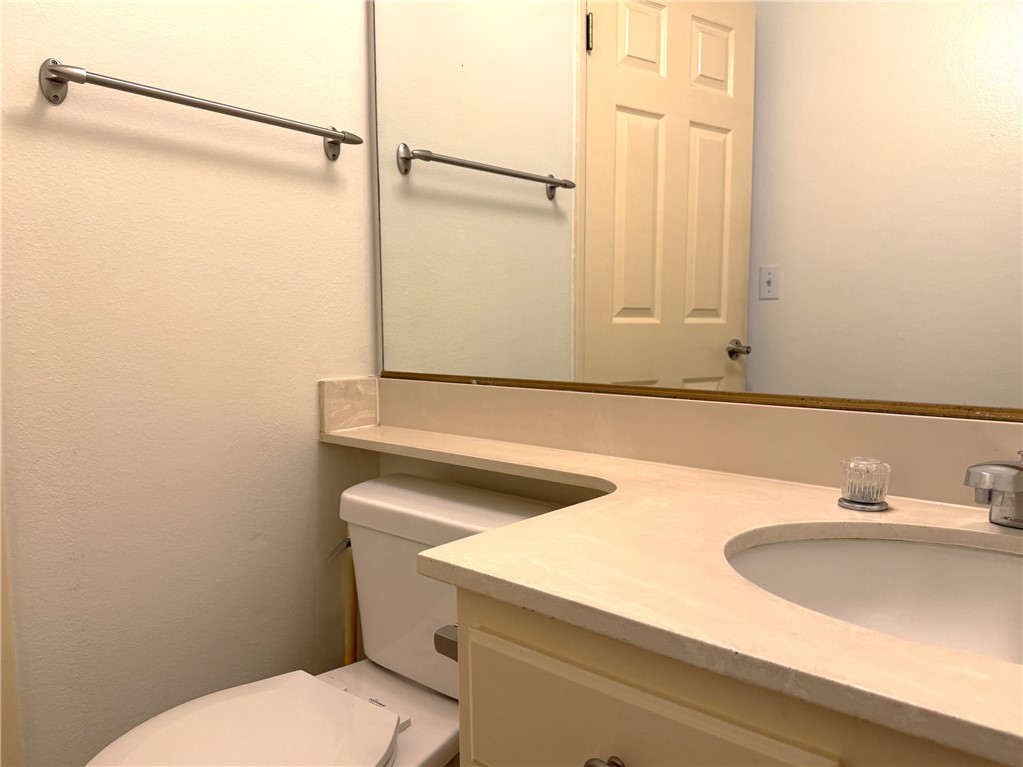 9906 Owensmouth 12 Property Photo 11