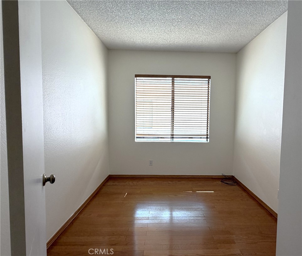 9906 Owensmouth 12 Property Photo 25