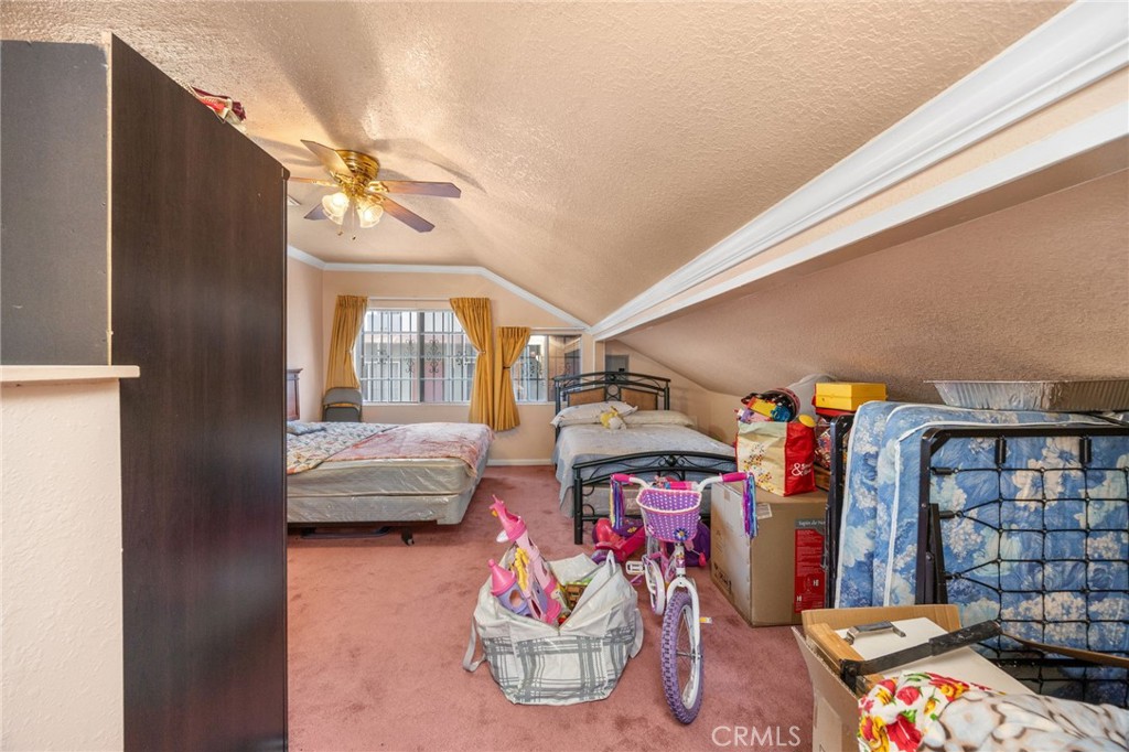 451 E Vernon Property Photo 56