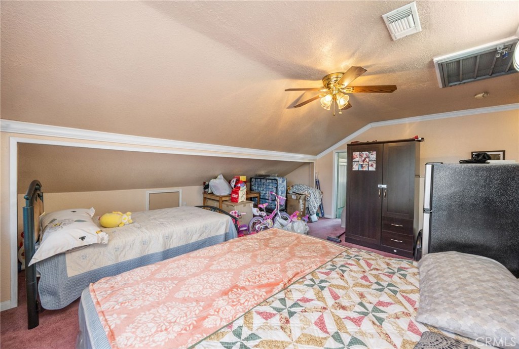 451 E Vernon Property Photo 57