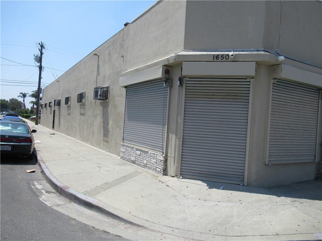 1644 E Compton Boulevard Property Photo 3