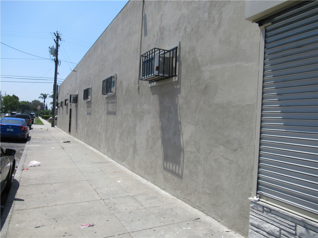 1644 E Compton Boulevard Property Photo 4