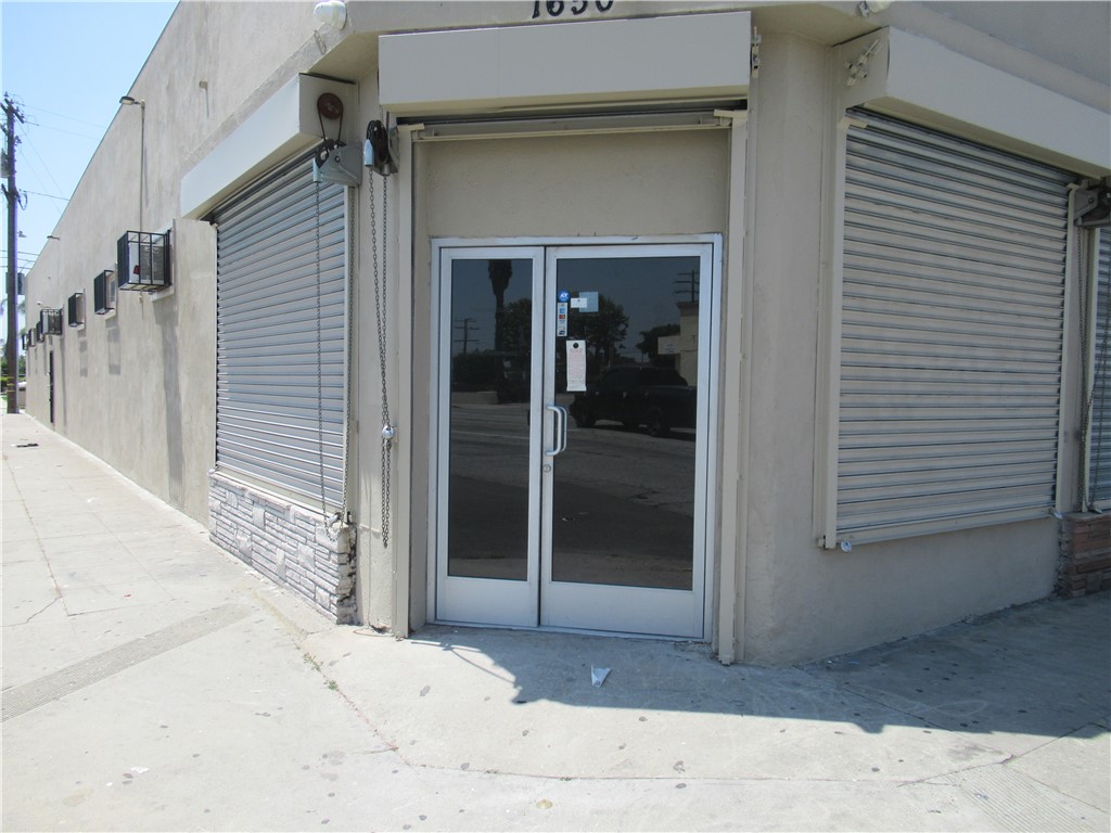 1644 E Compton Boulevard Property Photo 7