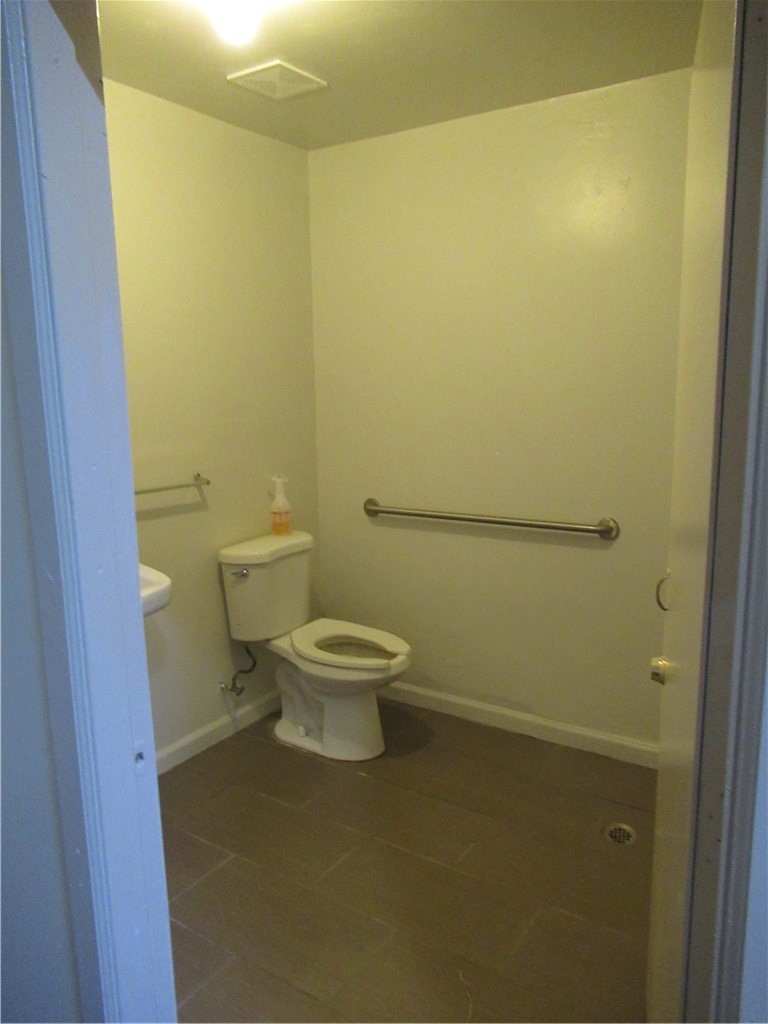 1644 E Compton Boulevard Property Photo 12
