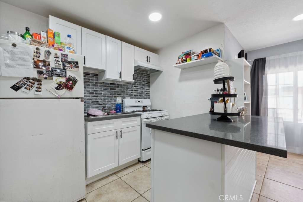 603 Hill Property Photo 2