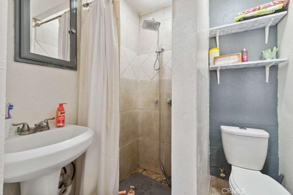 603 Hill Property Photo 4
