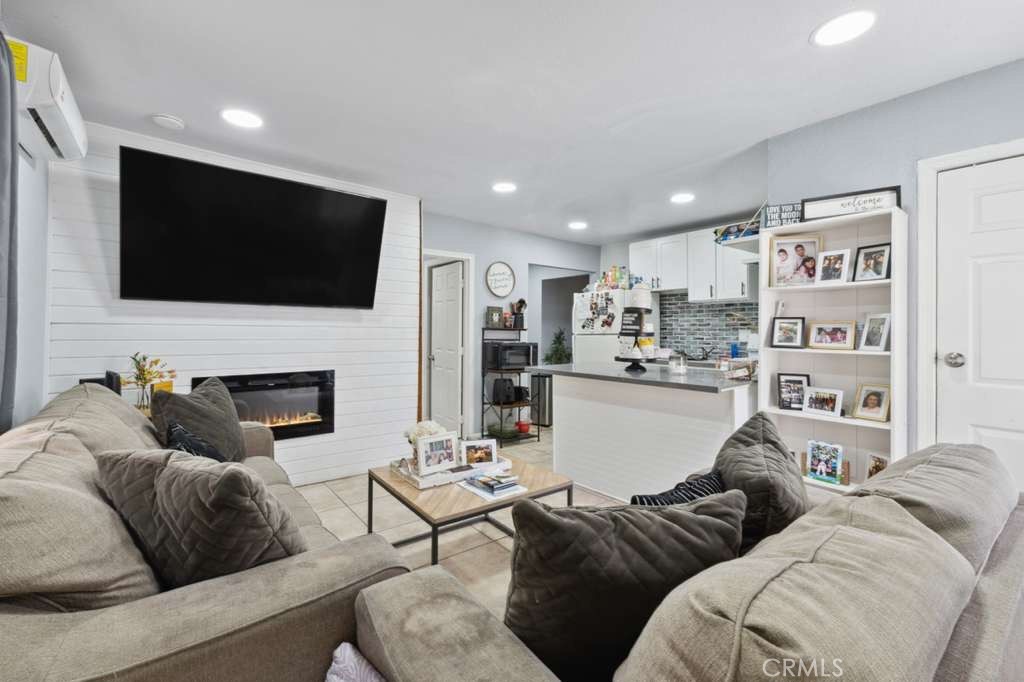 603 Hill Property Photo 11