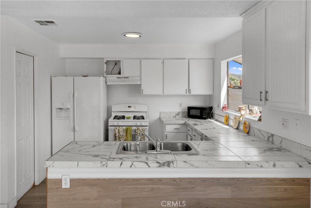 15510 Rose Property Photo 14