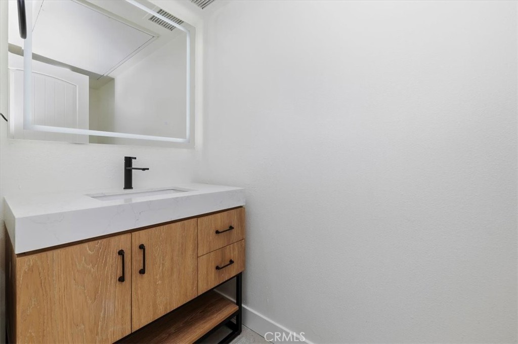 1045 Villorrio S Property Photo 26