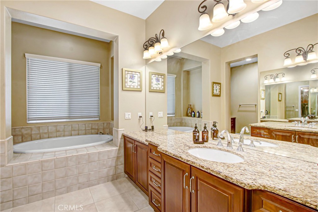 498 Green Orchard Property Photo 17