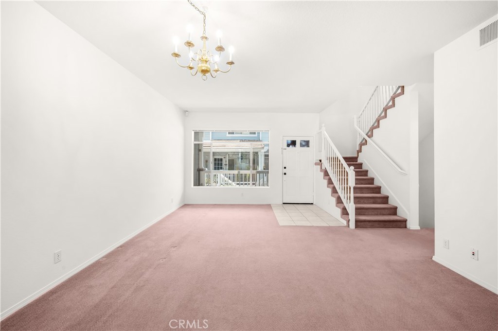 522 N Pageant Property Photo 13