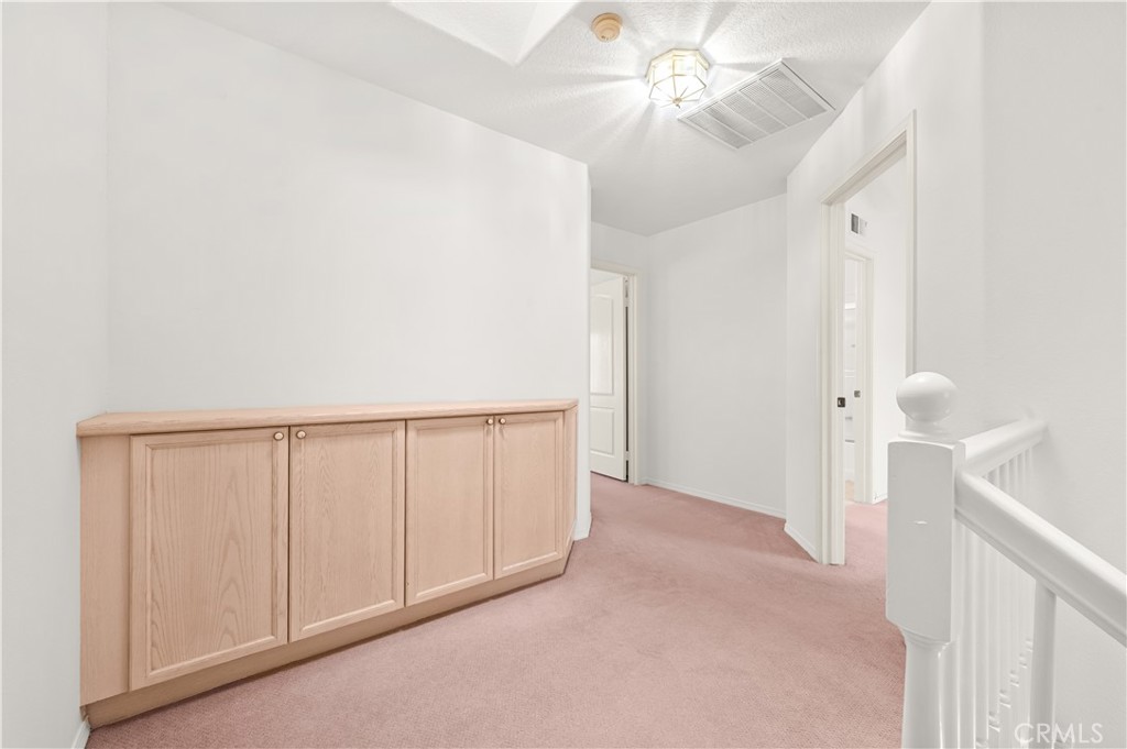 522 N Pageant Property Photo 26