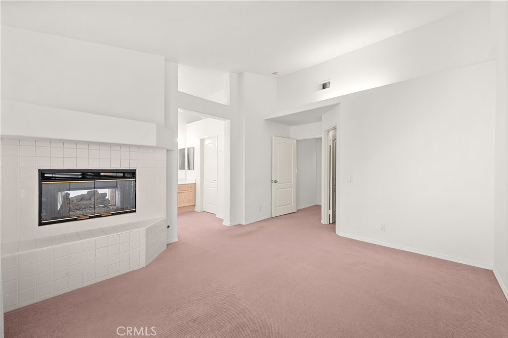 522 N Pageant Property Photo 33