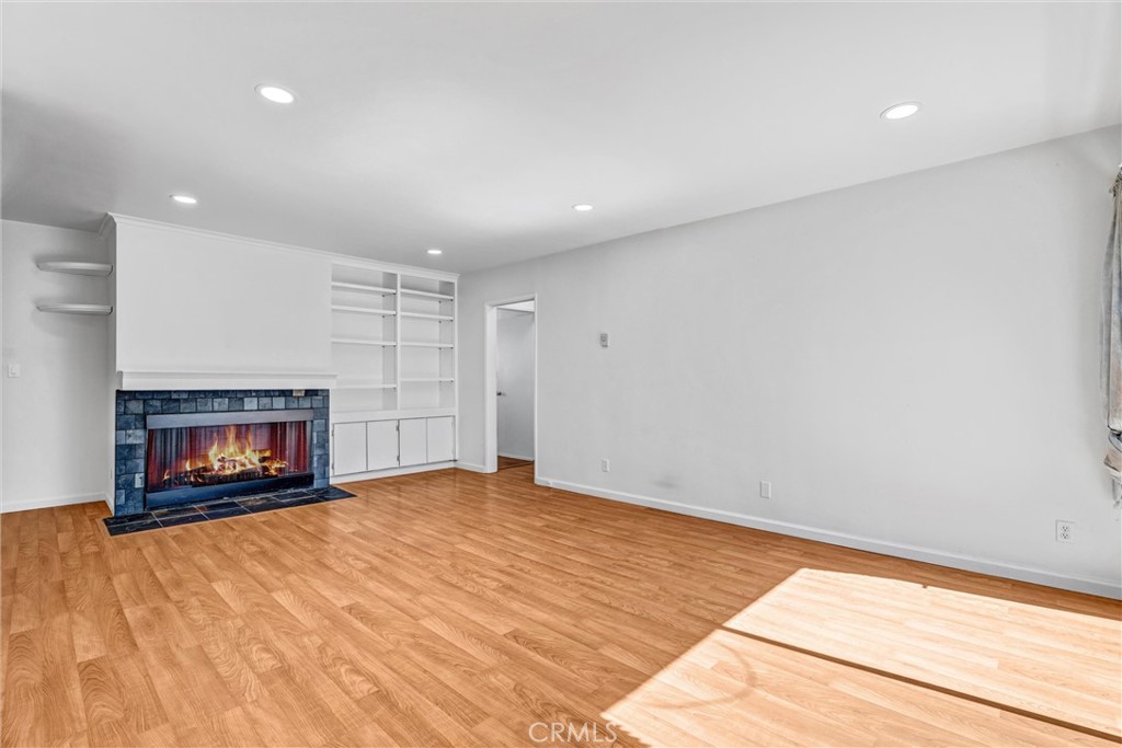 1840 Camden 202 Property Photo 6