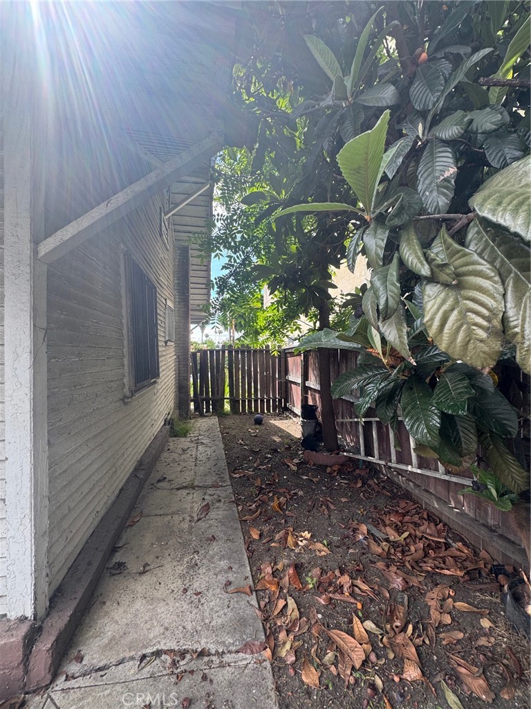5077 Huntington N Property Photo 11