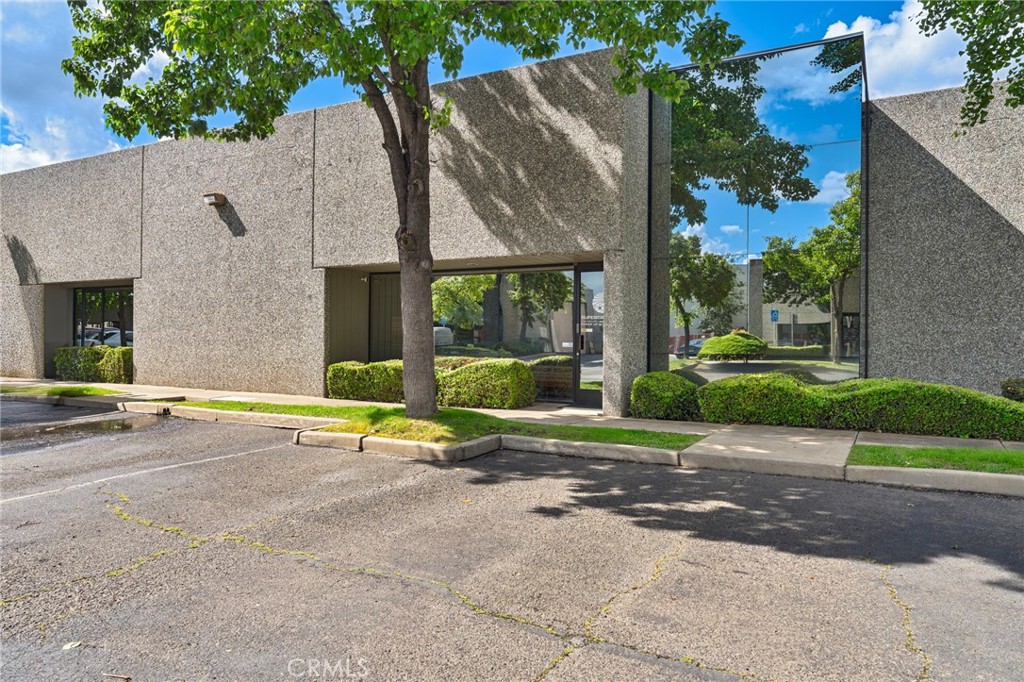 3298 Monier 210 Property Photo 4