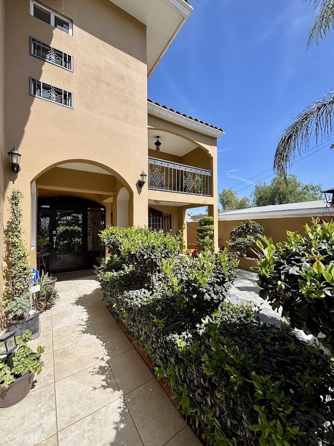 6112 Eliseo Castañeda Property Photo 1