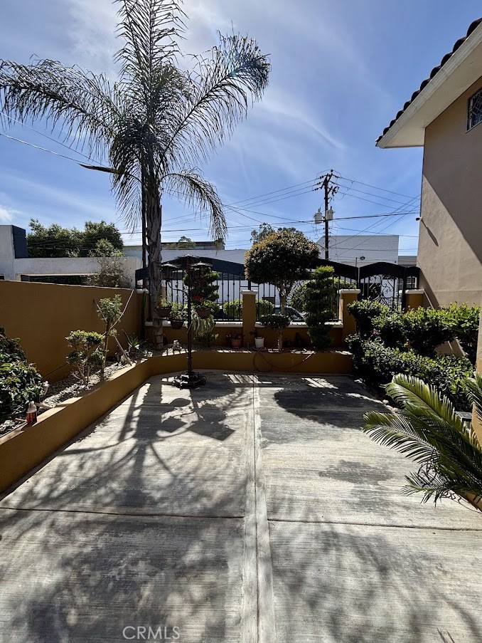 6112 Eliseo Castañeda Property Photo 21