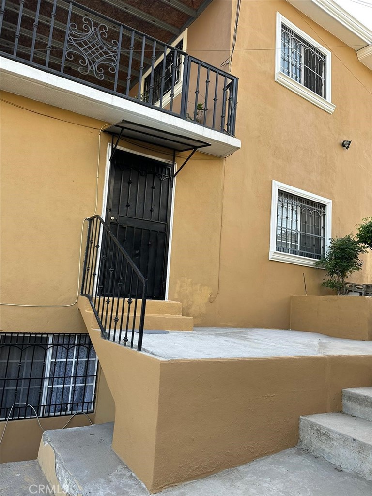 6112 Eliseo Castañeda Property Photo 22