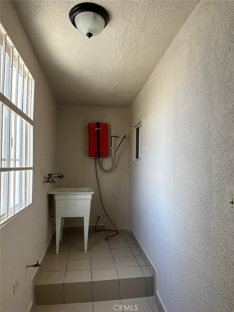 6112 Eliseo Castañeda Property Photo 28