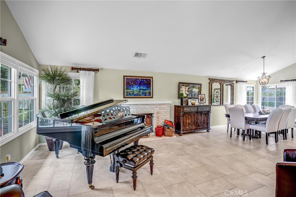5787 Ridgeway Rd Property Photo 8