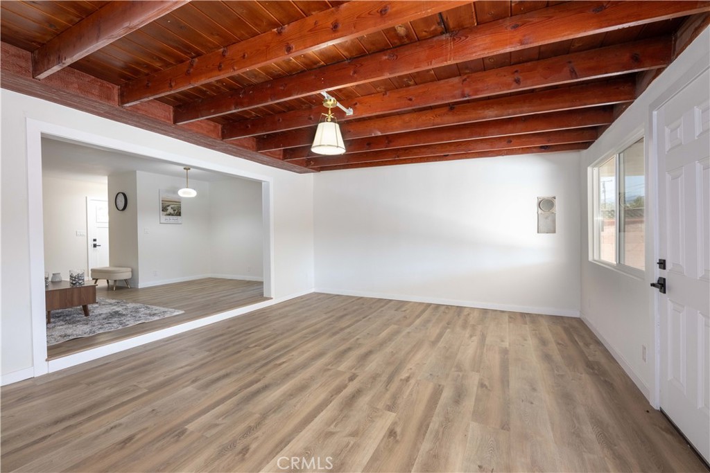5030 N Lyman Avenue Property Photo 11