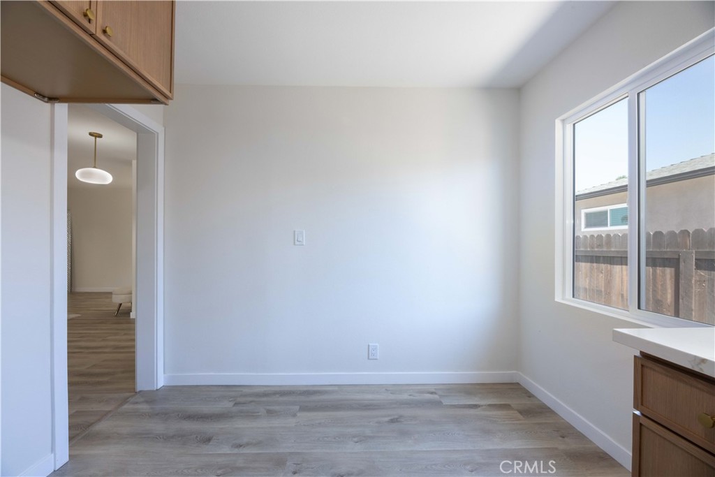 5030 N Lyman Avenue Property Photo 18