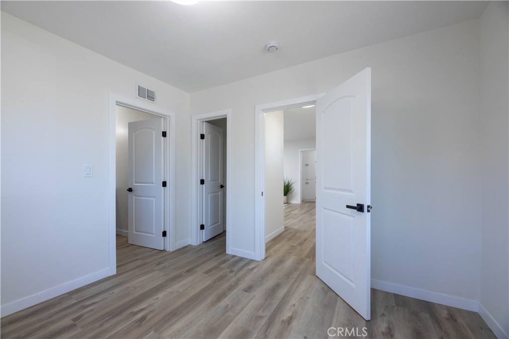 5030 N Lyman Avenue Property Photo 21