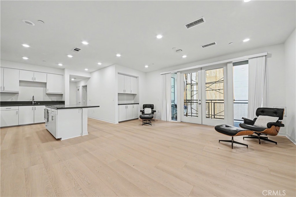 1304 Nolita Property Photo 8