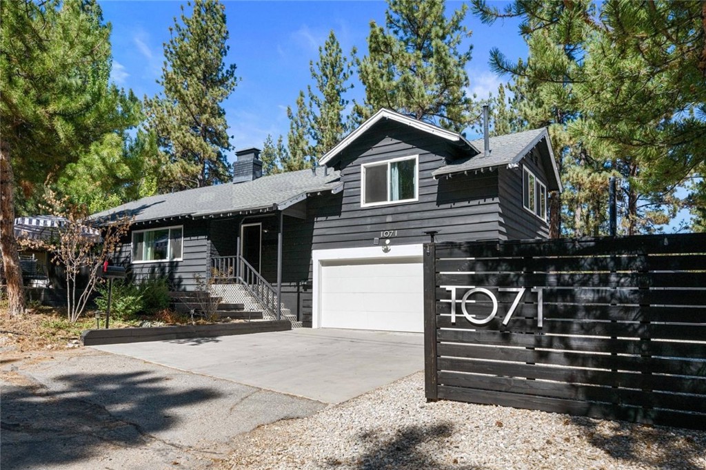 1071 Mountain Property Photo 1