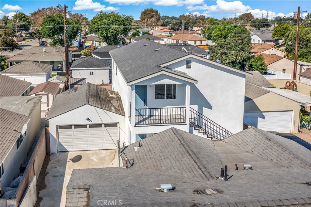 6025 Bellflower Property Photo 6