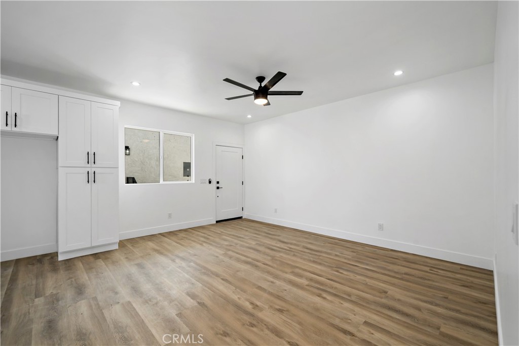 6025 Bellflower Property Photo 10
