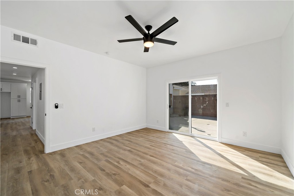 6025 Bellflower Property Photo 21