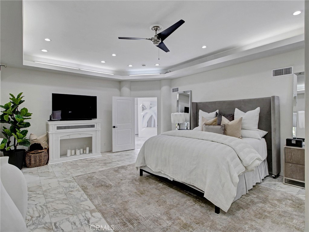 4557 Don Timoteo Drive Property Photo 17