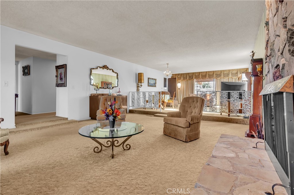 9620 Walnut Street Property Photo 7