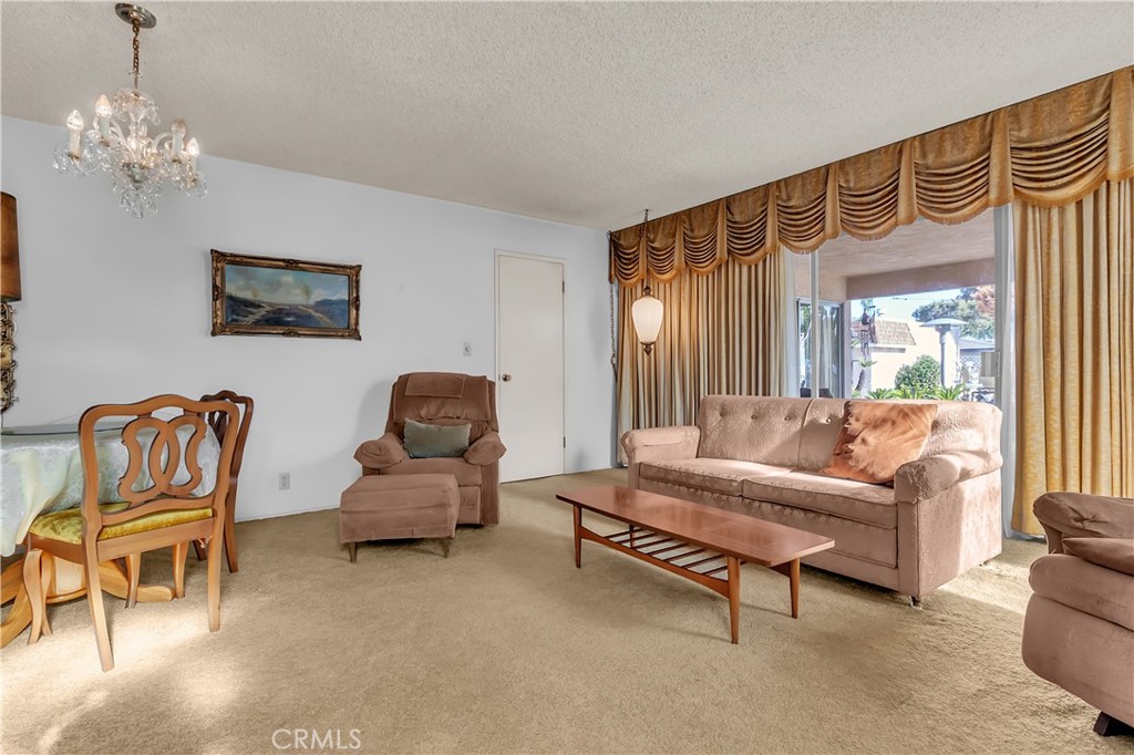 9620 Walnut Street Property Photo 9
