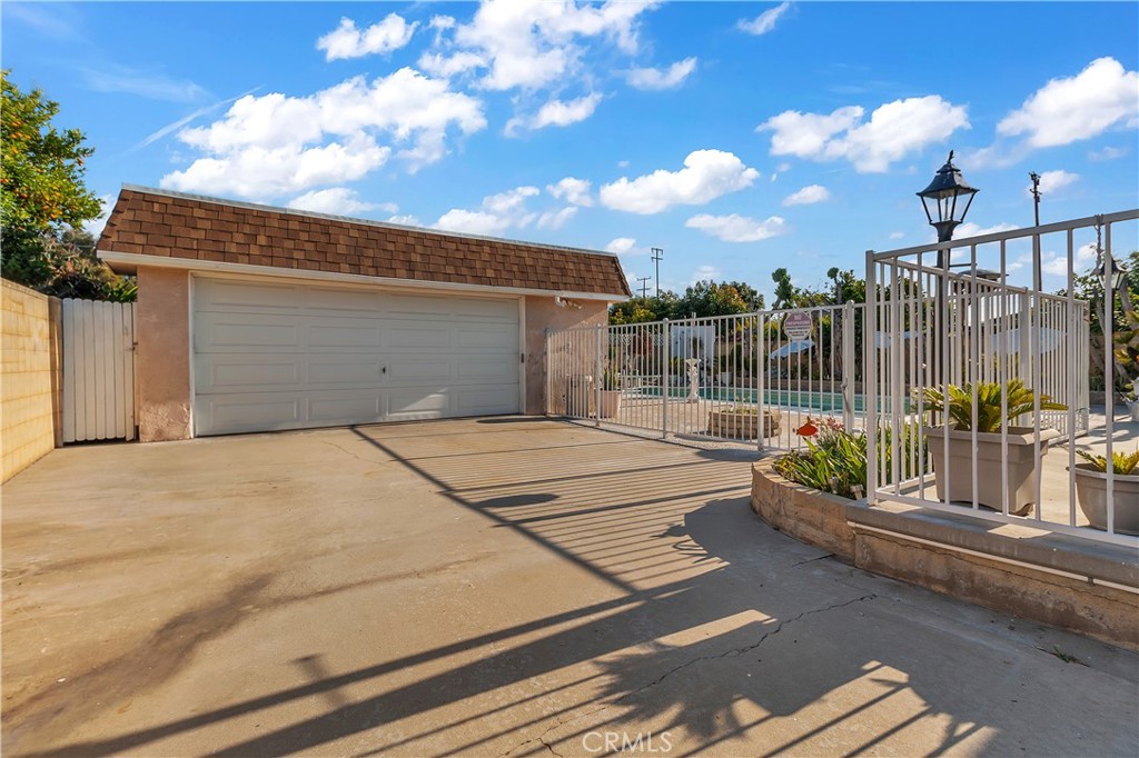 9620 Walnut Street Property Photo 41