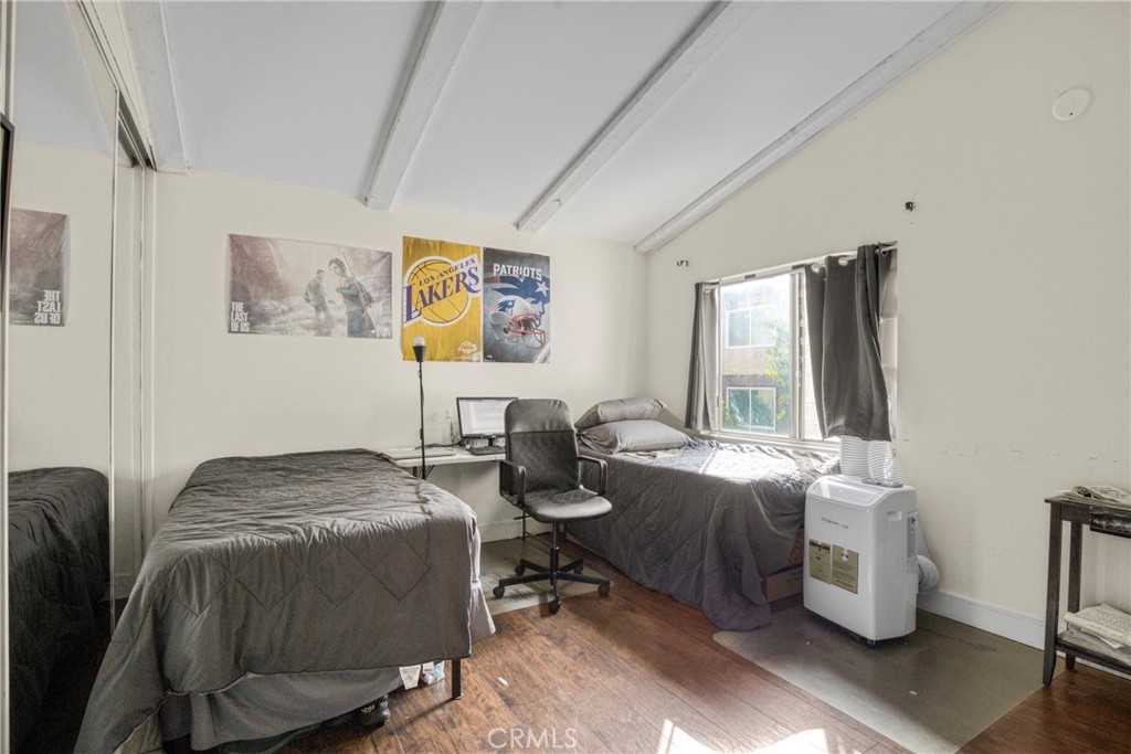 7300 Lennox J5 Property Photo 11