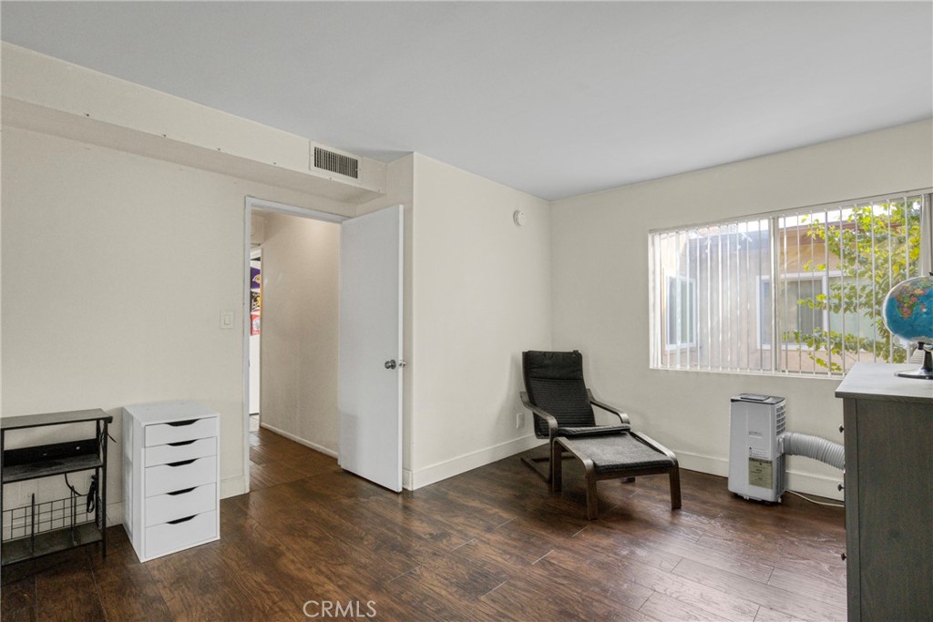 7300 Lennox J5 Property Photo 16