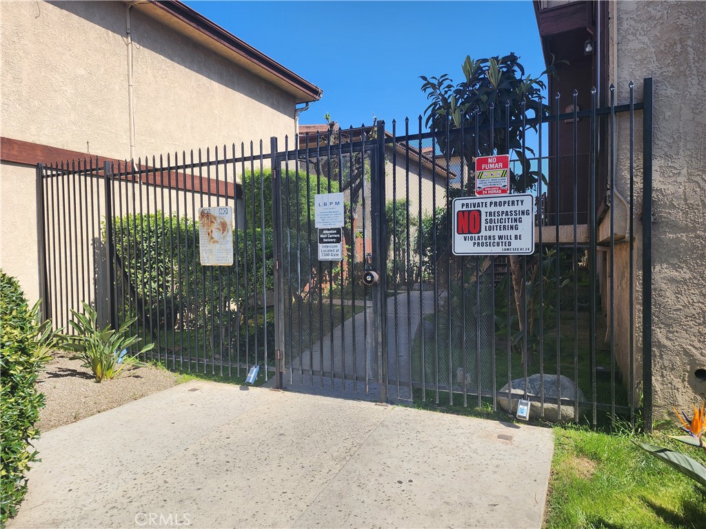 7300 Lennox J5 Property Photo 18