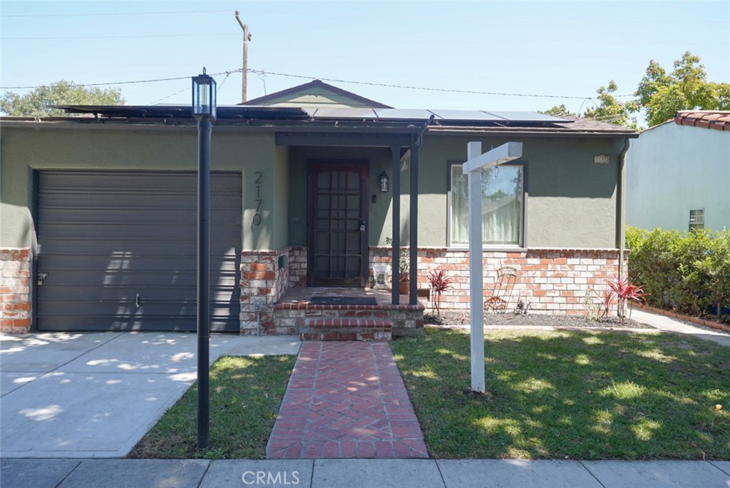 2170 Golden Avenue Property Photo 1