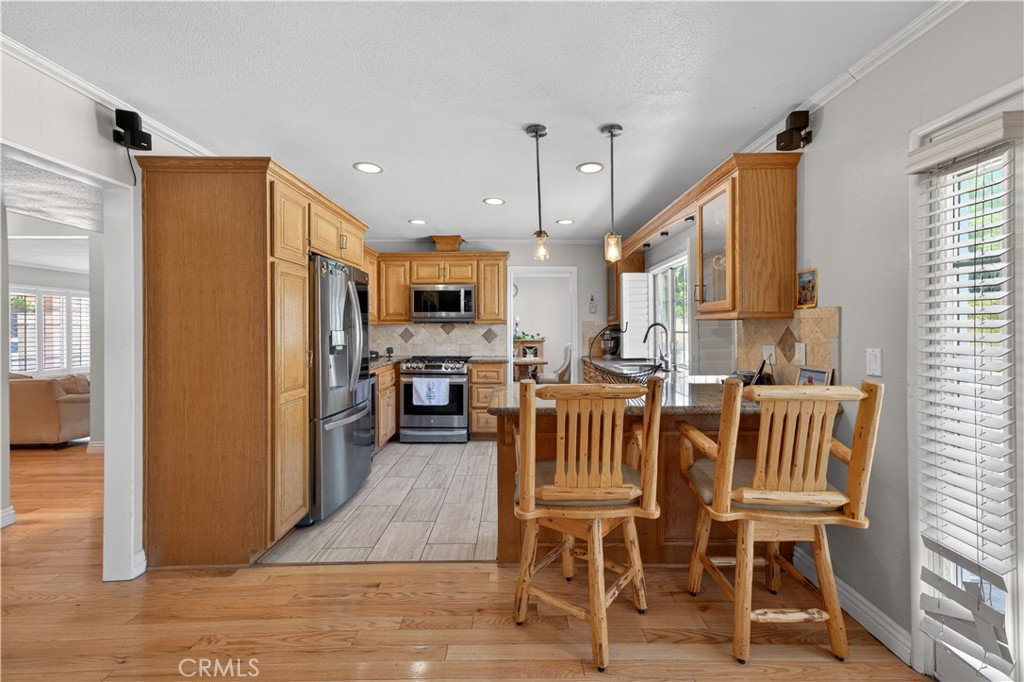 16403 Holmes Property Photo 9