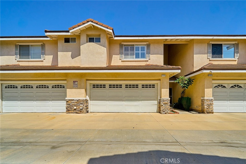 9008 Primavera Lane Property Photo 1
