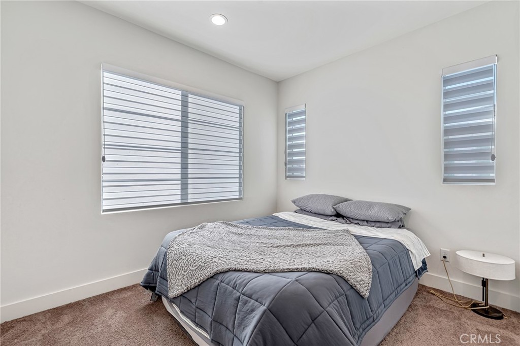 149 E Knox Property Photo 10