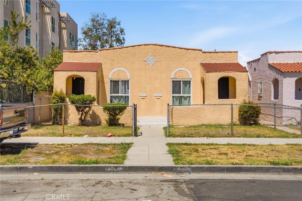 8701 Menlo Property Photo 1