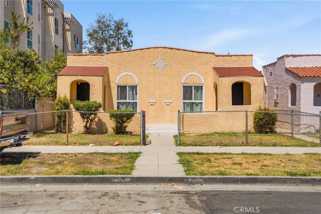 8701 Menlo Property Photo 1
