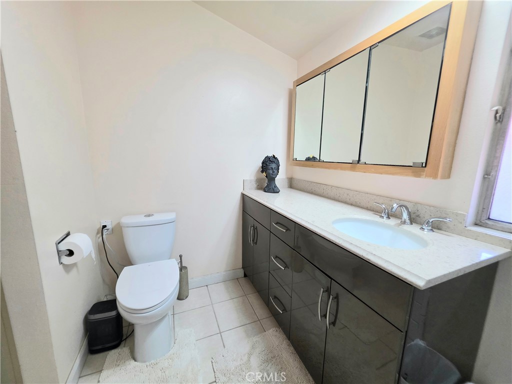 3050 S Bristol Street 8-d Property Photo 8