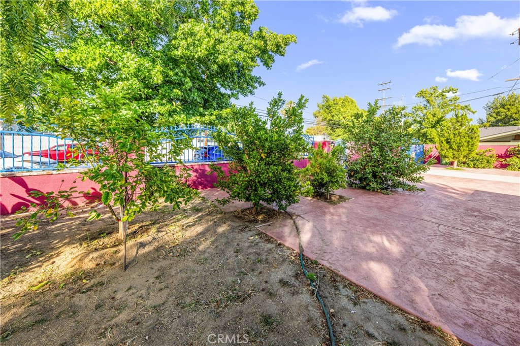 13441 Fenton Property Photo 7