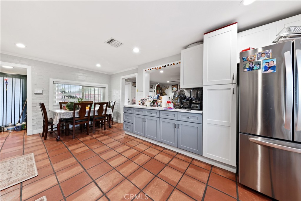 13441 Fenton Property Photo 21
