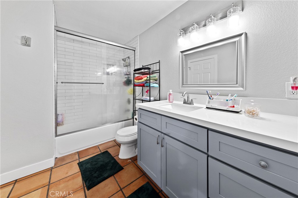 13441 Fenton Property Photo 30